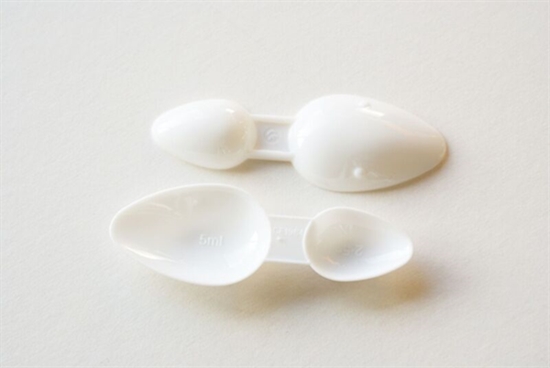 Picture of Double Ended Medicine Spoon- 2.5ml & 5ml